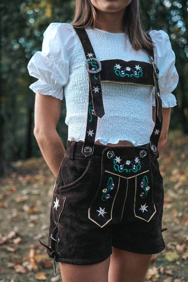 Anna Lederhose