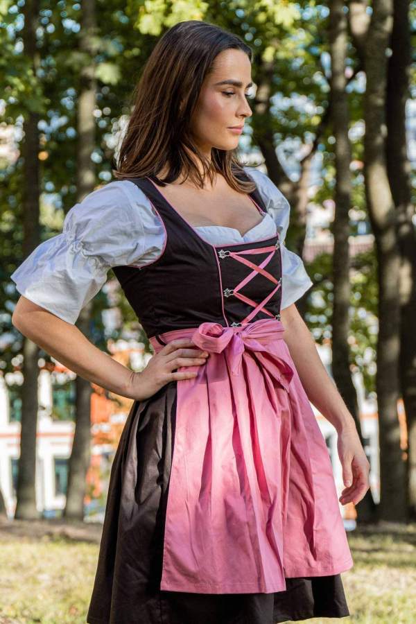 Elisabeth Dirndl 1 Elisabeth Dirndl